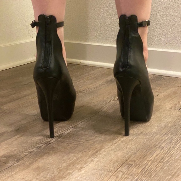 Black High heels Stilettos light use - Picture 8 of 9